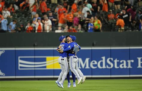 Belt comes up clutch with home run as Blue Jays beat Orioles in extra innings